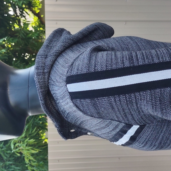 SIX LINCOLN New York Men's Cotton/Polyester Blend (3) Button Pull Over Hoodie - Picture 9 of 17